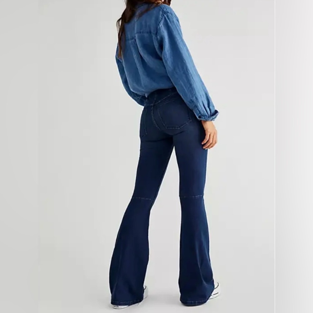 We The Free People Penny Pull On Flare Bell Bottom Jean Mid Rise Women’s Sz 29 - Picture 2 of 11